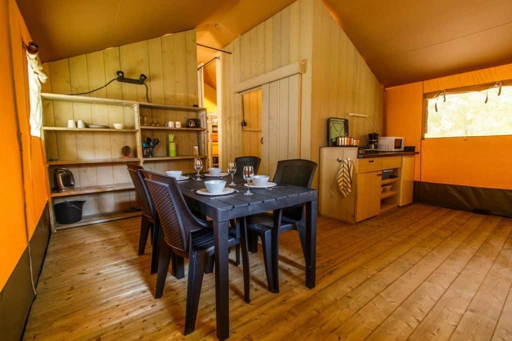 Camping 2000 Januv Dul 외부 사진